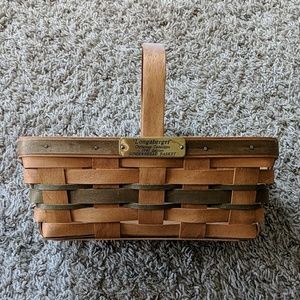 Vintage Christmas Edition Longaberger Basket 1990